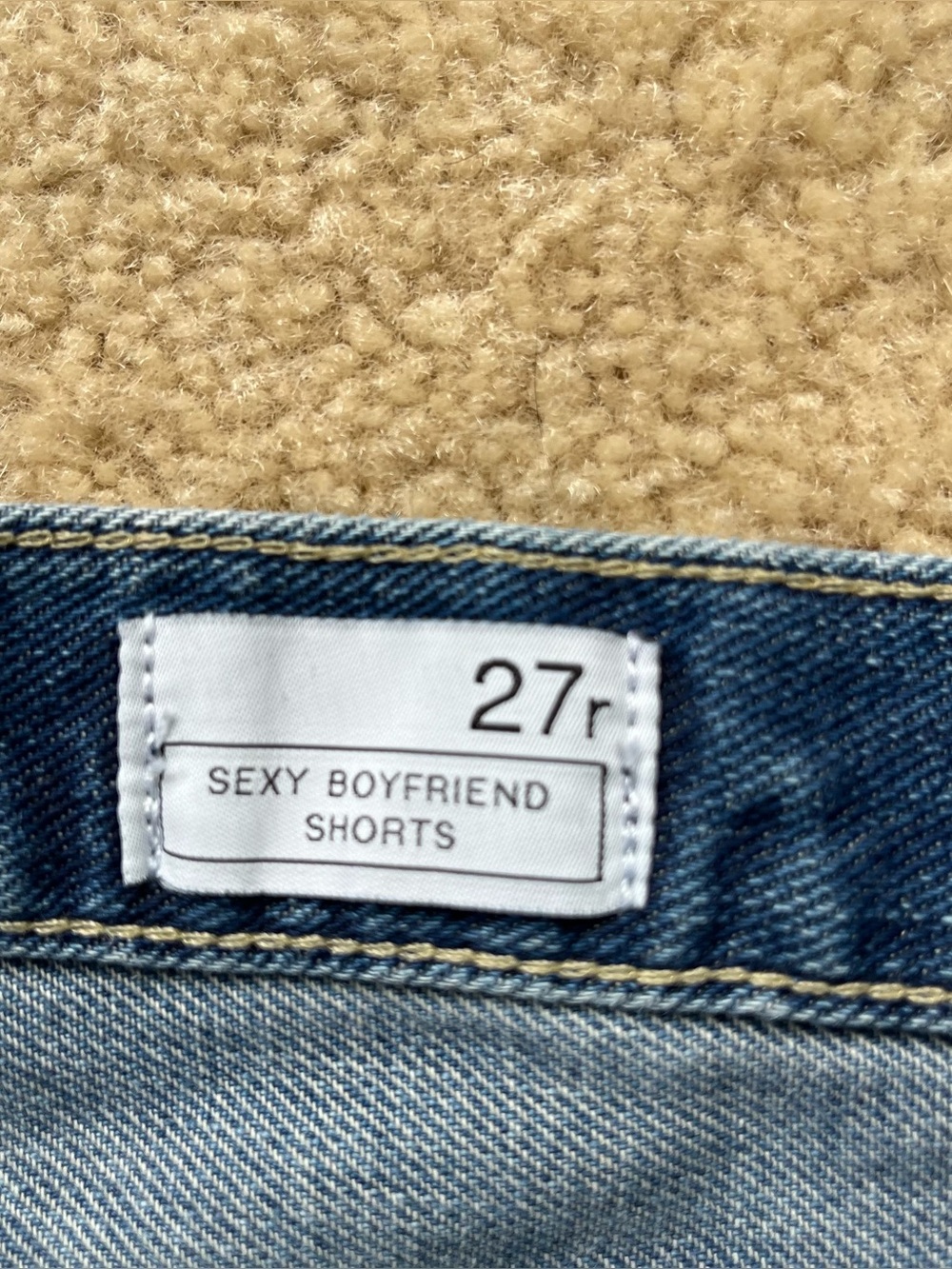 ⭐️GAP Sexy Boyfriend Cuffed Distressed Cotton Blue Jean Shorts - Size 27 - VGUC - Picture 4 of 9